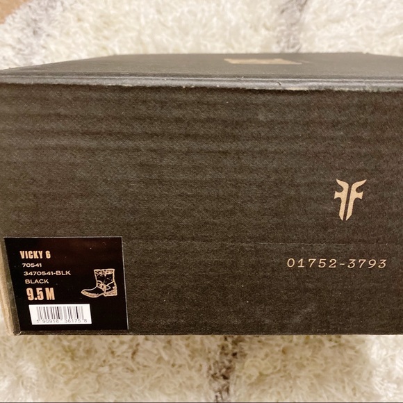 frye vicky buckle boot